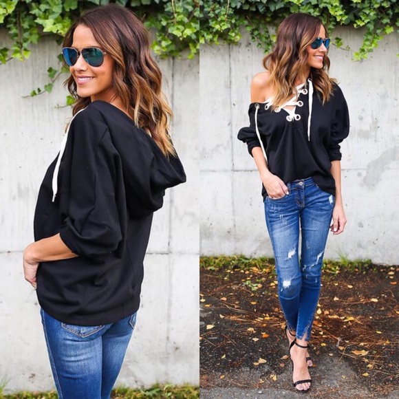 💥 CLEARANCE Lace Up Silver Grommet Hoodie Top - Picture 4 of 7